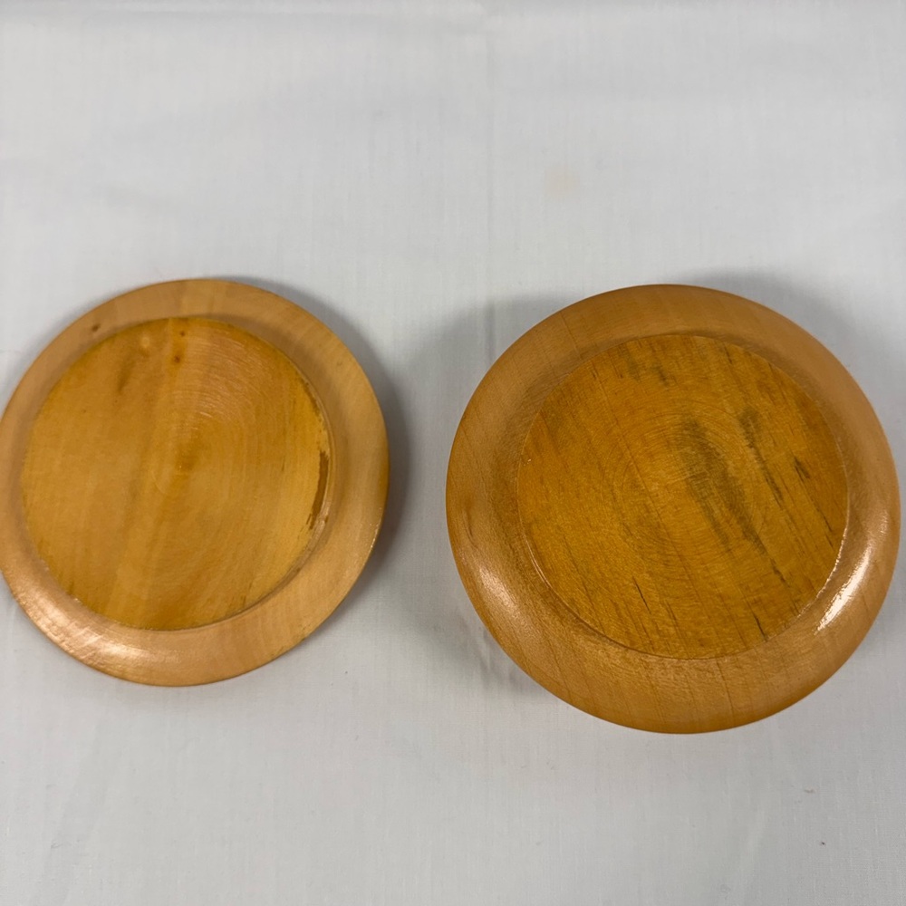 Vintage Round Box Cover Landscape on Cover Warm Tan 6" Round - Picture 5 of 11